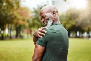 man with shoulder pain.